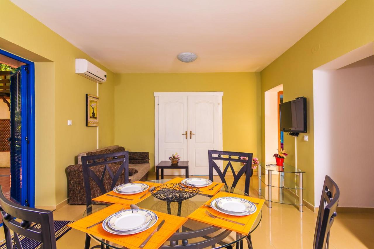 Villa Sea-N-Sun, 7 Bedrooms & Pool, Nearby Portonovi Marina. Thenovici Ngoại thất bức ảnh